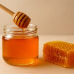 فواید عسل برای پوست خشک، چرب و جوشدار 9 فواید عسل برای پوست