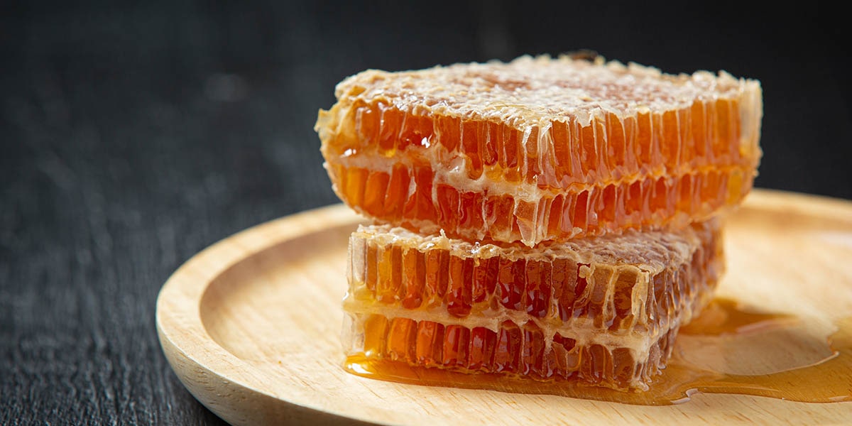 عسل موم دار 1 خرید عسل موم دار طبیعی